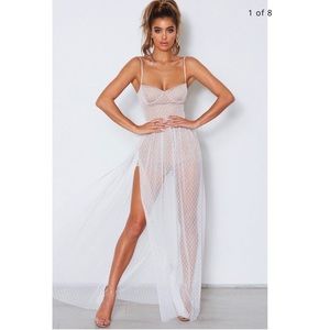 Totally Bangin' Dress White
White fox boutique